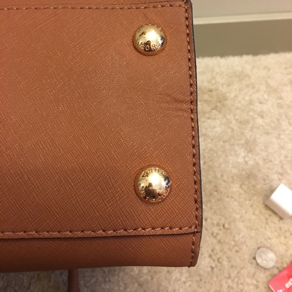 MICHAEL KORS Extra Large Tote - Picture 5 of 5